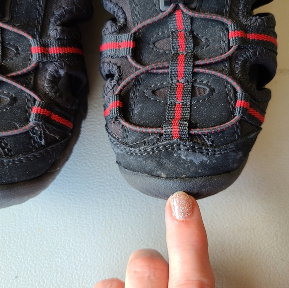Boys black & red boys size 3M sandals - Picture 5 of 5
